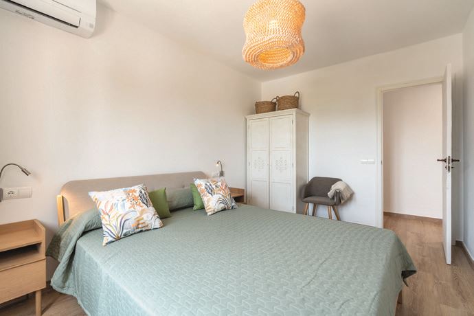 Mass Image Compressor Compressed this image. https://sourceforge.net/projects/icompress/ with Quality:80