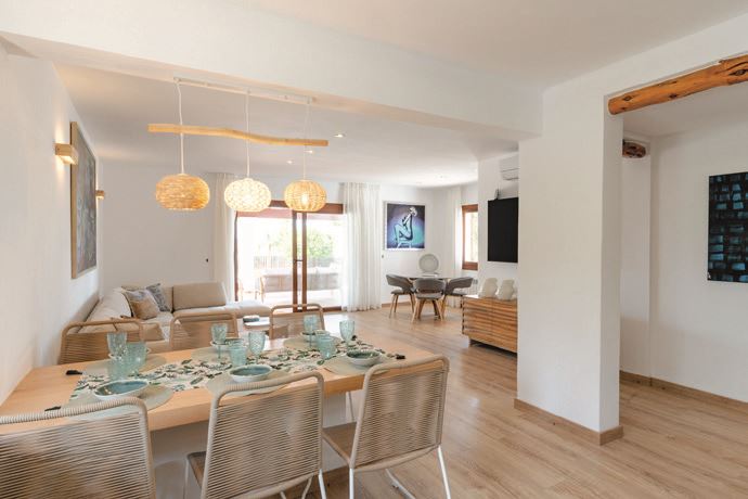 Mass Image Compressor Compressed this image. https://sourceforge.net/projects/icompress/ with Quality:80