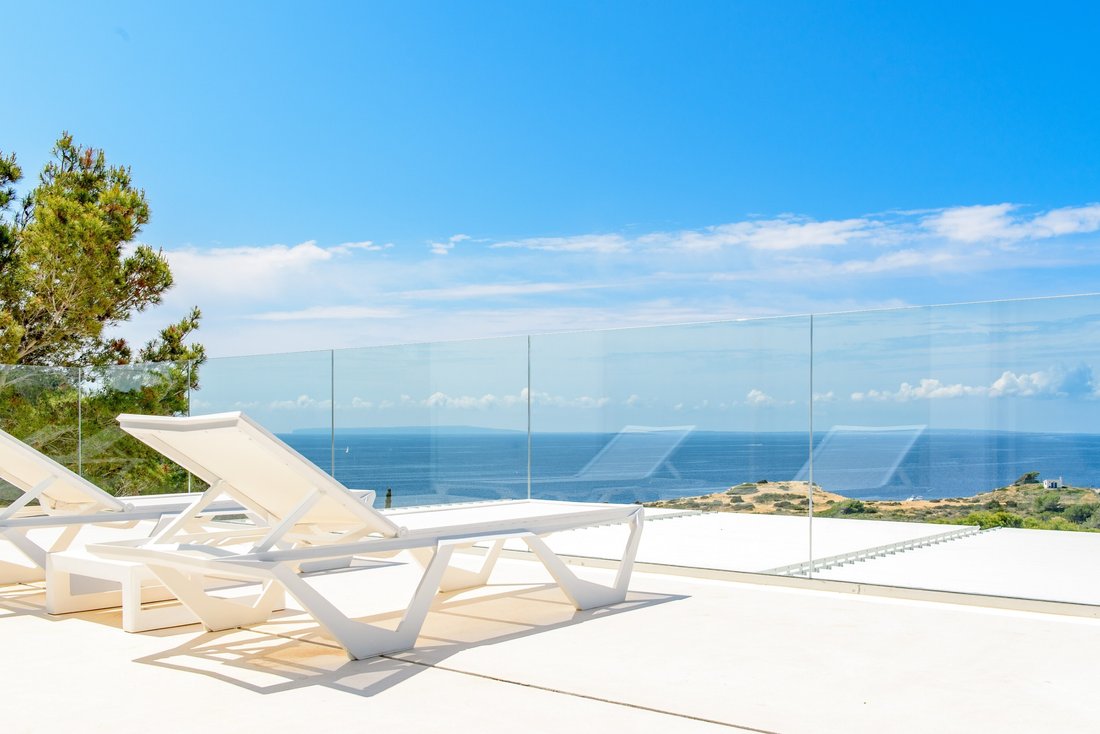 C24