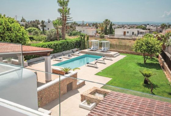 Mass Image Compressor Compressed this image. https://sourceforge.net/projects/icompress/ with Quality:80